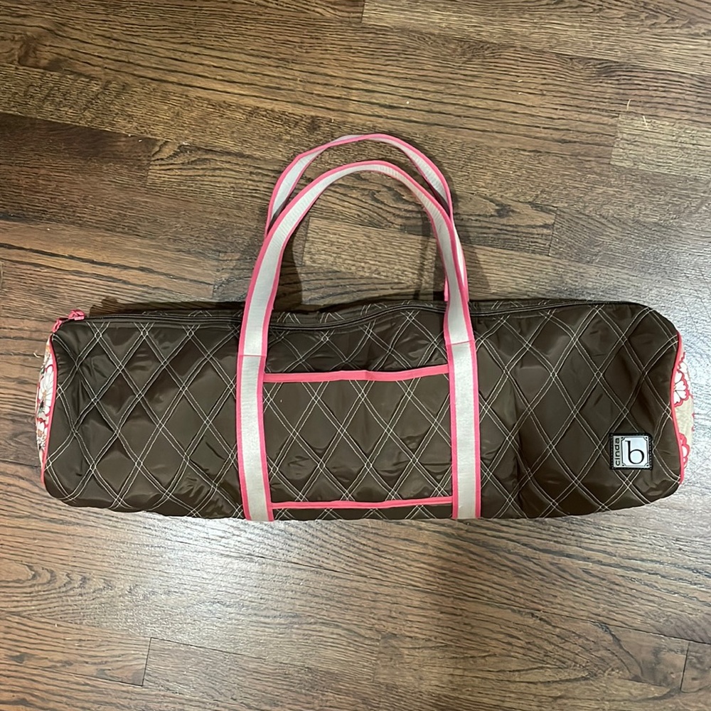 Cinda b yoga bag in Fiore Cocoa. Excellent condition.